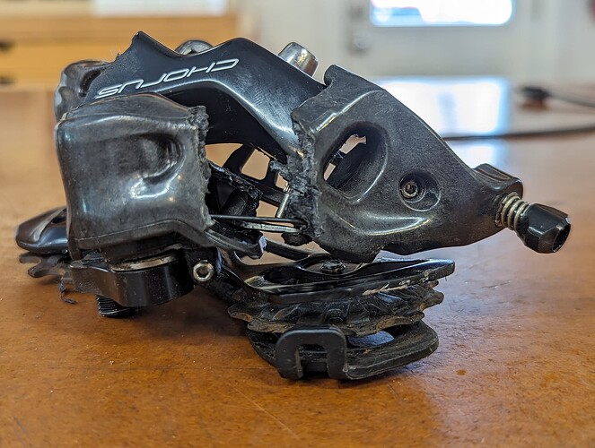 PXL_20230825_210212438