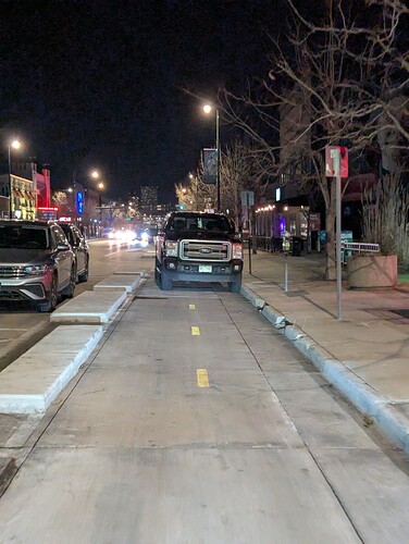 PXL_20251209_010536603