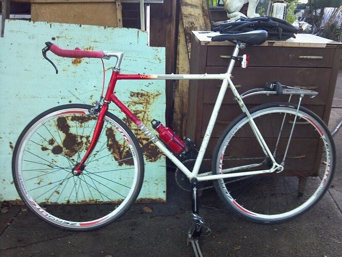Neighborhood yardsale day